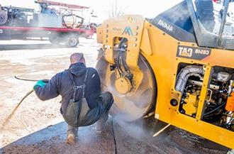 Heavy Equipment Cleaning
